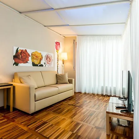 Juvarrahouse Luxury Aparthotel
